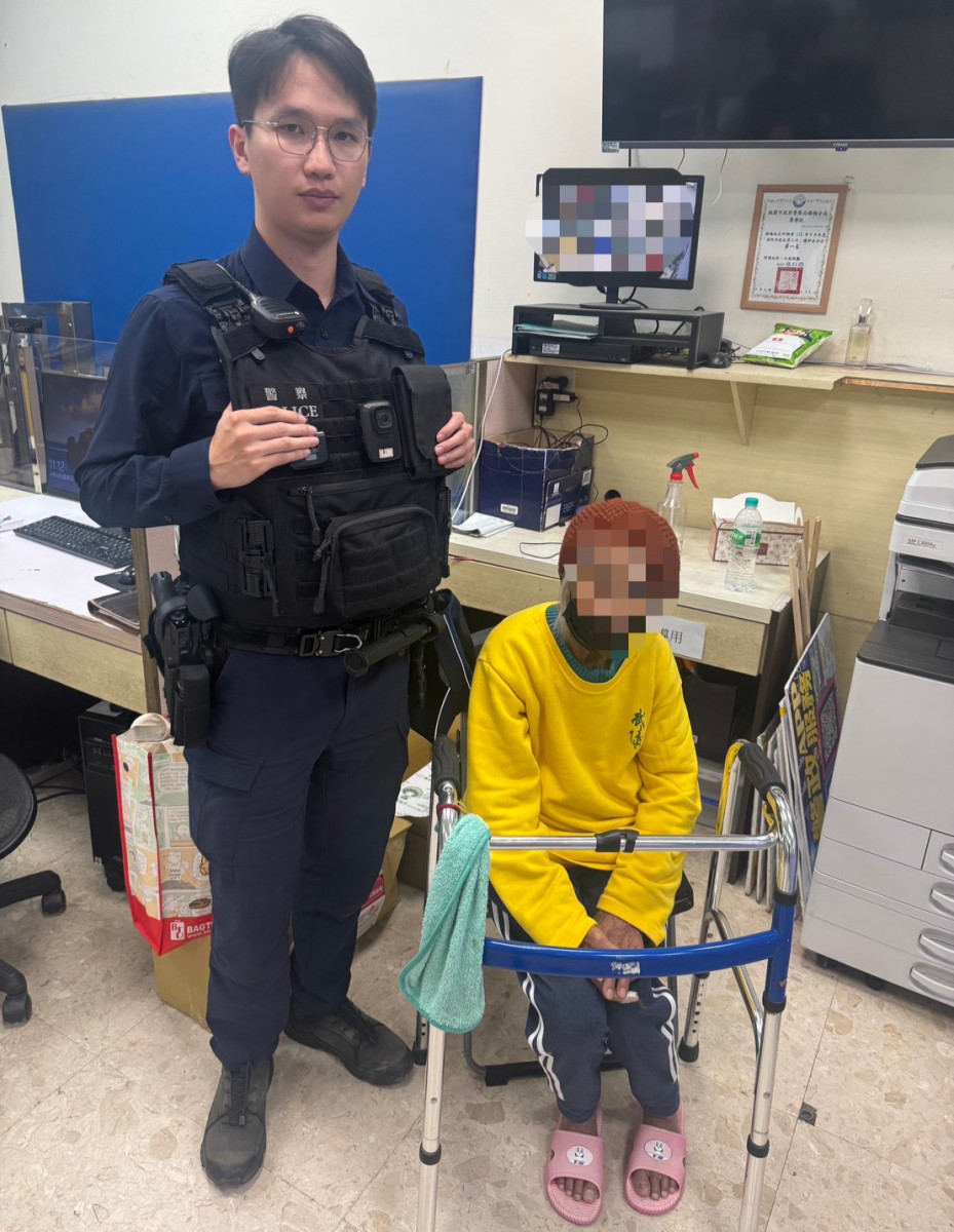 失智婦人跌倒送醫身分不明　楊梅暖警協助平安返家