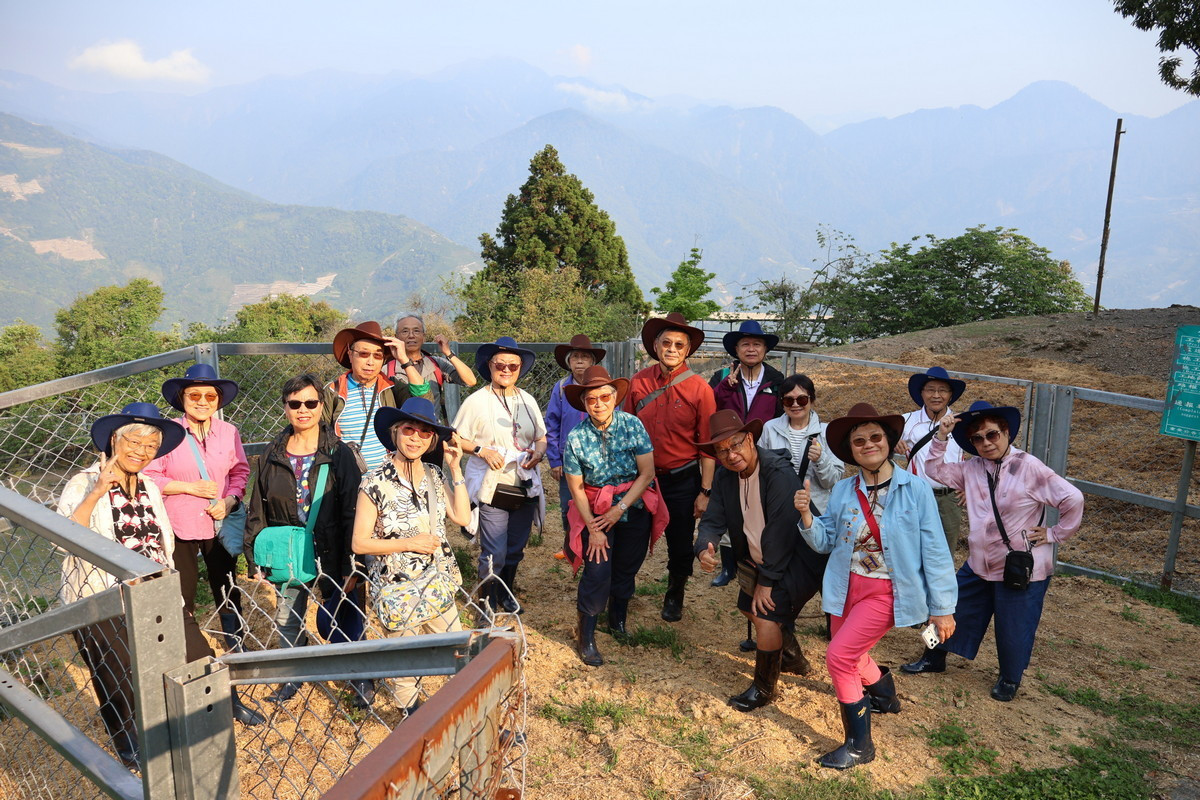 古稀台大校友跨海重聚清境　半日牧羊人同學會掀熟齡旅遊新風潮