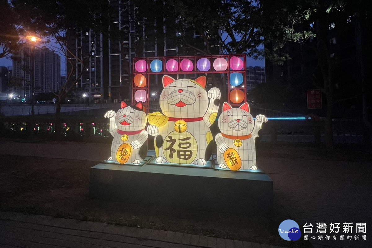 桃園燈會圓滿落幕後,水務局將龜山公滯一滯洪池進行改善化身夜間藝文新亮點。