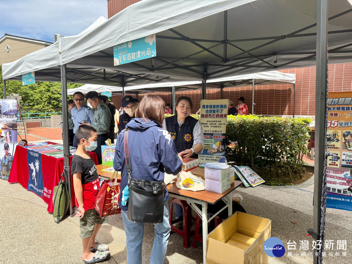 桃園客家桐花祭盛大登場,龍潭警分局提醒民眾注意交通管制措施。<br />