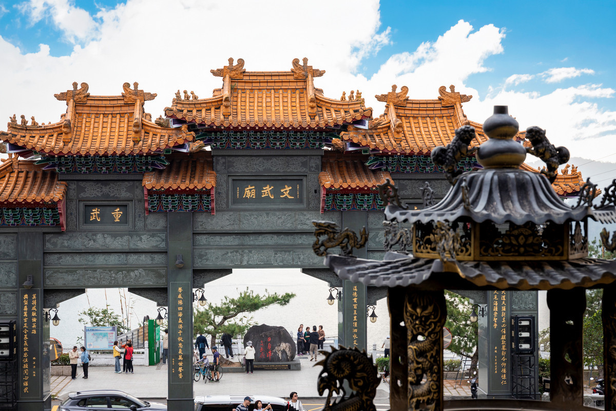 日月潭文武廟氣勢磅礡,背山面湖,可於高處一覽日月潭美景。(日管處提供)