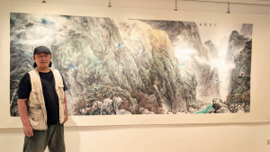 陳立人博士畫作太魯晨歌》，以墨色點染出太魯閣峽谷的幽靜與生命力。