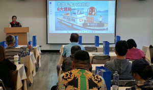 南投縣政府與交通部航港局攜手舉辦日月潭航安講習，以提升日月潭水域旅遊安全並強化載客船舶業者應變能力。（縣府提供）