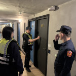 楊梅分局執行「雷霆除暴專案行動」，針對轄區內易滋生犯罪的地點進行臨檢威力掃蕩。