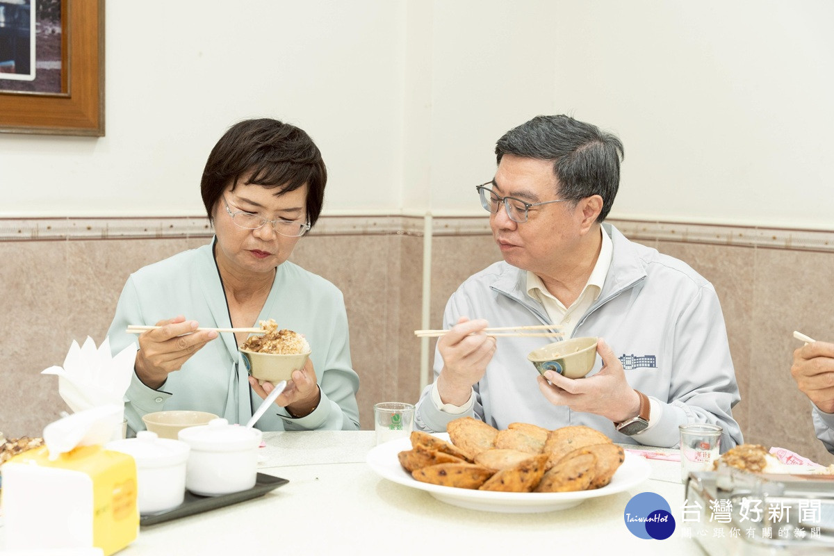 陳素月偕同卓榮泰訪視彰化養豬場與花卉產區  傾聽了解農友困境力挺彰化產業