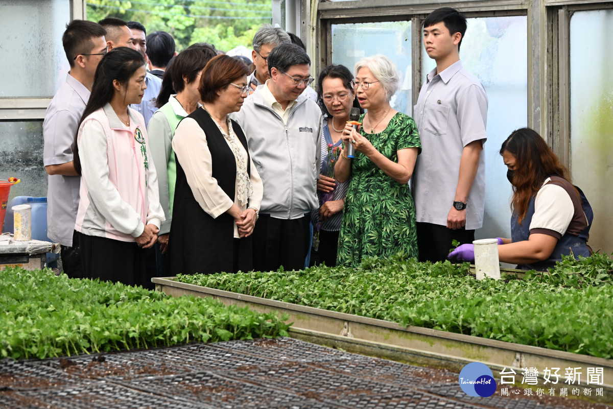 卓榮泰訪視彰化三大產業據點，地方籲中央加碼支持綠能與農業轉型。圖／彰化縣政府提供