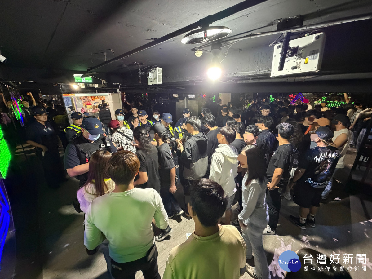 中壢警方雷霆出擊掃蕩賭場逮、查失聯移工，強勢淨化轄區治安。