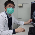 透過腦部磁振造影影像，神經部黃羿豪醫師說明常壓性水腦症診斷重點。