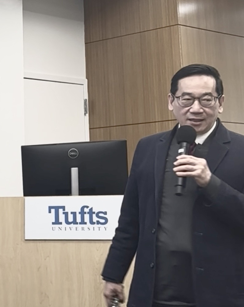 秀傳醫療體系張武修教授赴美交流，推動AI醫療與健康識能的國際合作。圖／秀傳提供