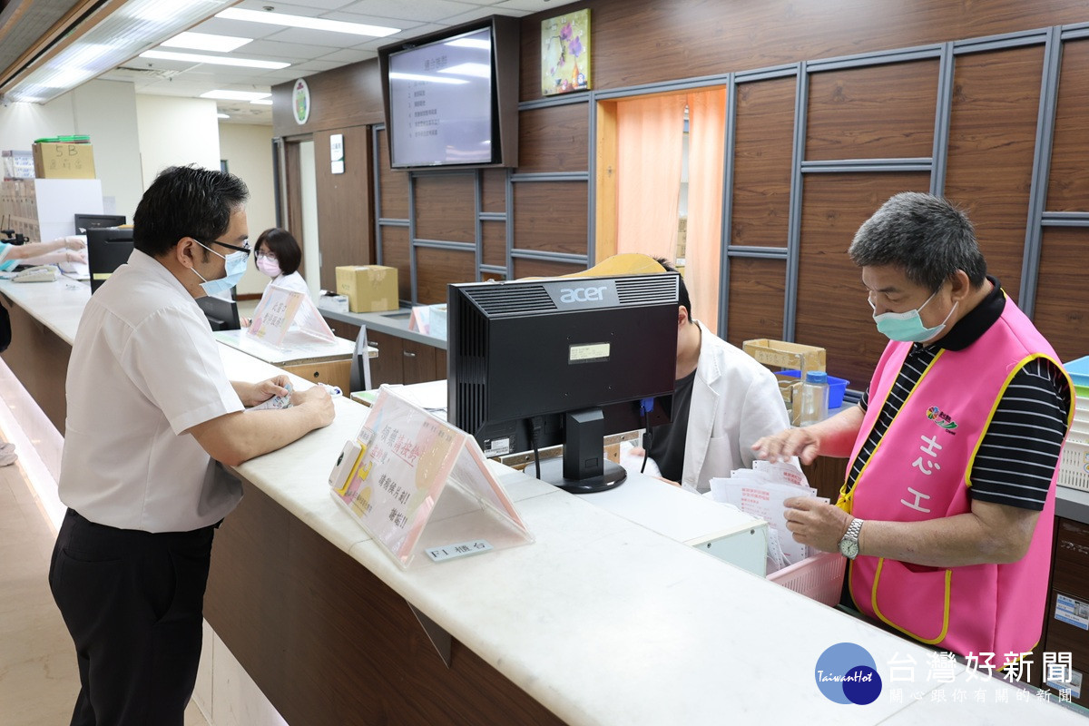 從喪女之痛沉入無邊黑暗   在急診室以志工重生轉成助人之路