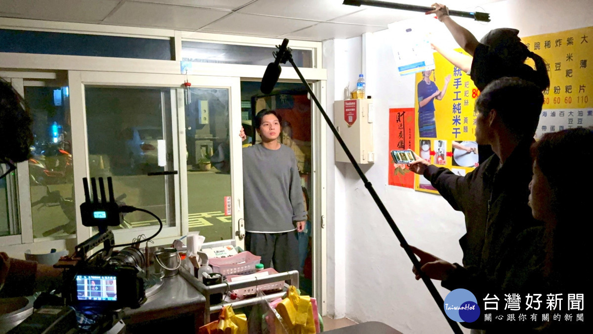 進行龍岡米干行銷影片拍攝，展現地方特色飲食文化與品牌形象