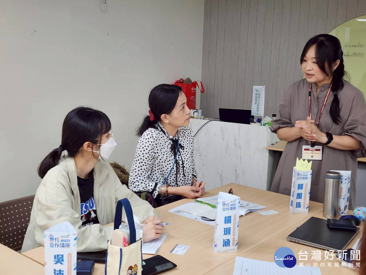 雲嘉南區銀髮中心導入「中高齡企業輔導團」資源　落實青銀共融