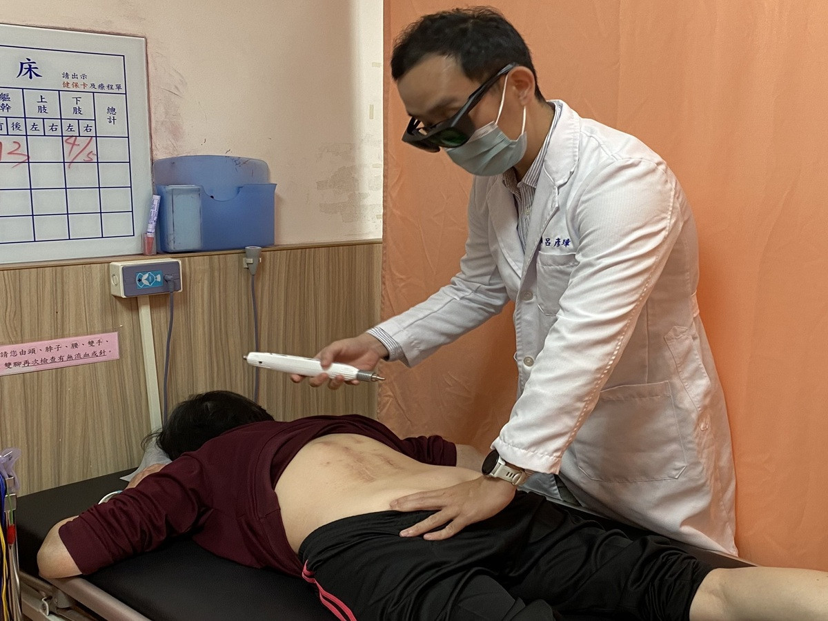 婦女連開5次刀、灌骨水泥仍痛不欲生   68歲靠中醫重站起來