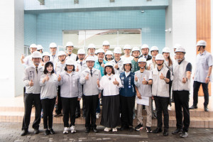 行政院長卓榮泰於今（24）日南下視察即將完工的「嘉義市西區全民運動館」／市府提供