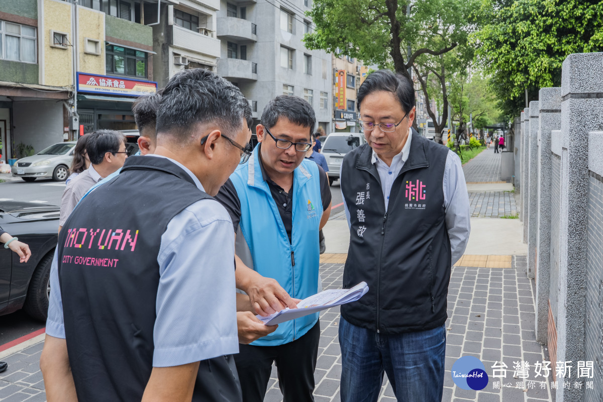 張善政市長視察龜山南美國小通學廊道與公兒六用地。