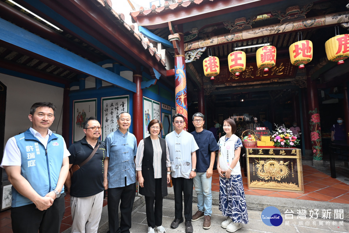書法彩繪前合影。圖／彰化縣政府提供