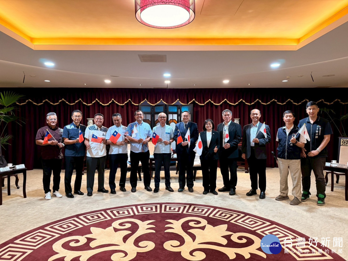 日本沖繩縣宮古島市嘉數市長一行拜會台中政府