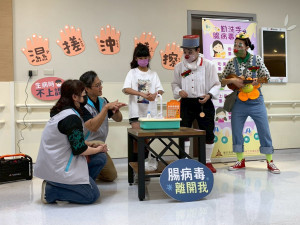 教導孩子正確洗手。