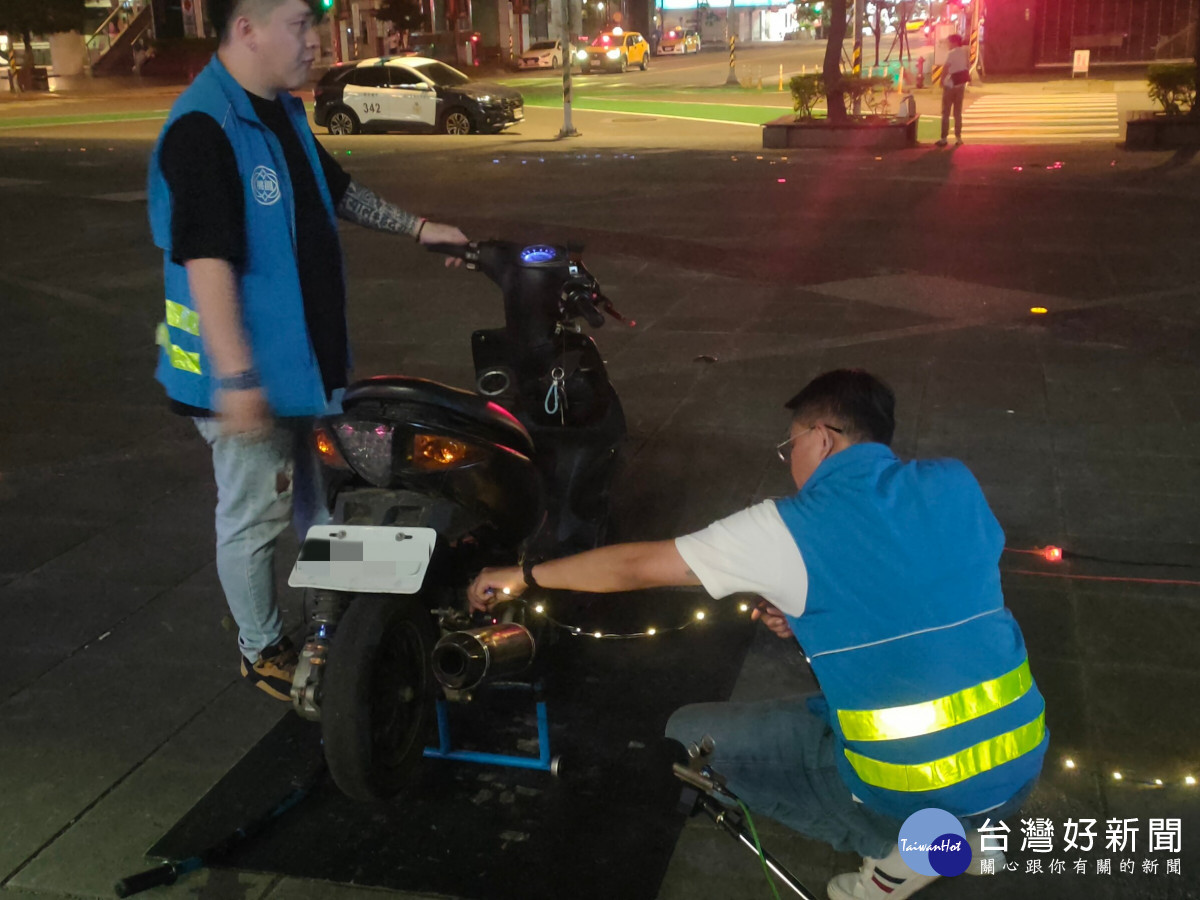 中壢警察分局持續配合桃園市政府環境保護局執行「靜桃專案」。