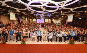 苗栗縣各界慶祝五一勞動節　鍾東錦表揚並肯定166位模範勞工貢獻