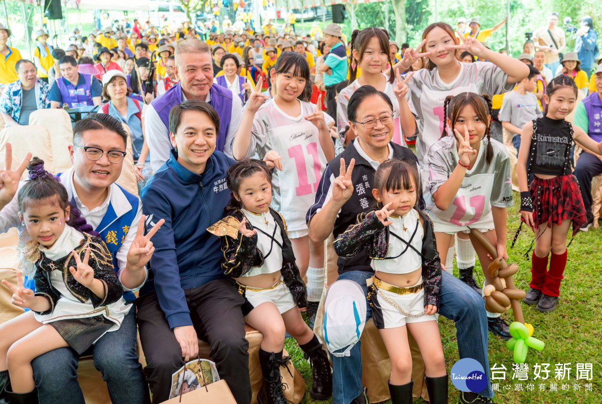 桃園市長張善政出席「蘆竹好行桐樂會」暨「五酒桶山公園自然遊憩場」啟用典禮。
