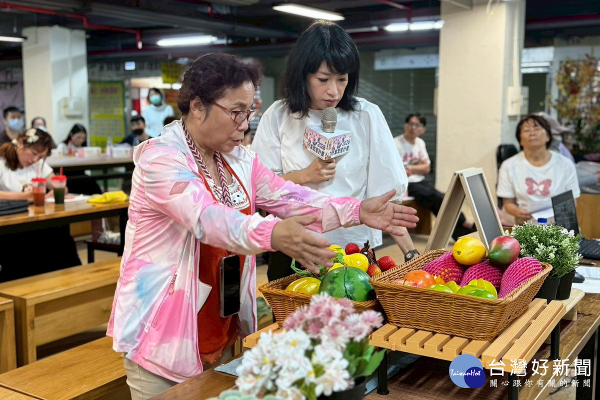 協助市場攤商掌握數位轉型商機，桃市府經發局開辦直播培力課程即日開放報名。