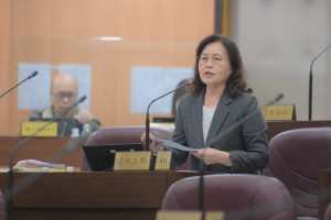 市議員周玉琴於市政總質詢中，針對楊梅地區的教育環境、交通瓶頸及城市活化提出多項具體訴求。