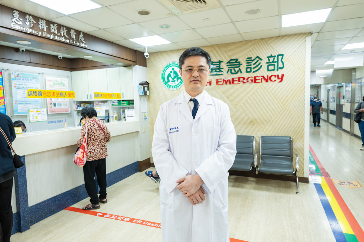 邱俊杰主任指出，懷孕晚期遭遇重大外傷，容易引發「胎盤早期剝離」，處置需跨科團隊合作，非單一科別可完成。圖／彰基提供