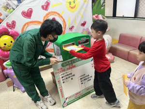 「手寫明信片寄給媽咪」母親節活動。