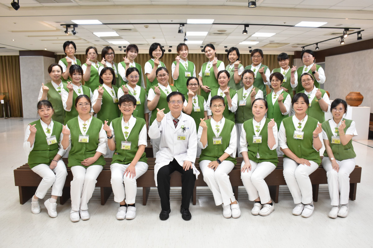 白衣天使溫暖守護生命，彰濱秀傳護師節表揚34位優良護理人員。圖／秀傳提供