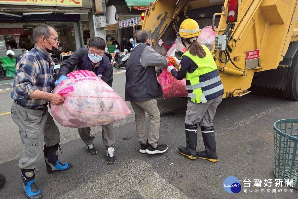 垃圾費隨袋徵收政策不應被誤導　張善政：桃市若全面推行會漸進推動並強化溝通