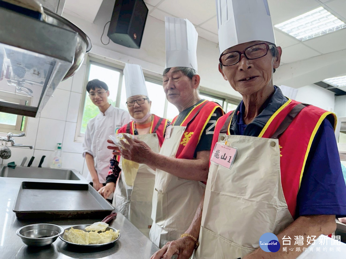 華山龜山1站20週年青銀共融學烘焙 警長跨界教孤老守護荷包