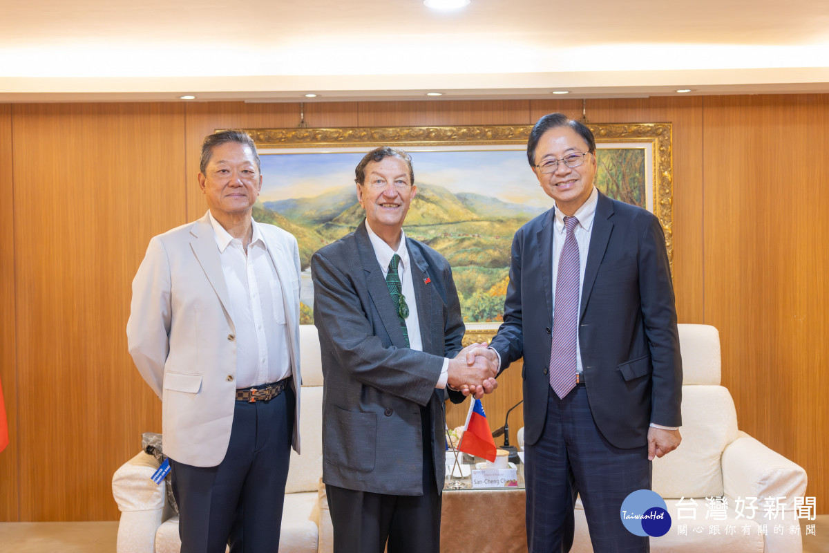 長期致力於牽線台灣與紐西蘭交流的羅托魯瓦市榮譽市民秦永恆賢伉儷亦一同與會。