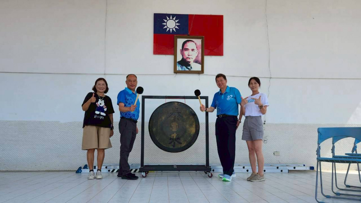 國立嘉義高級商業職業學校今天舉行創校87周年校慶園遊會／校方提供