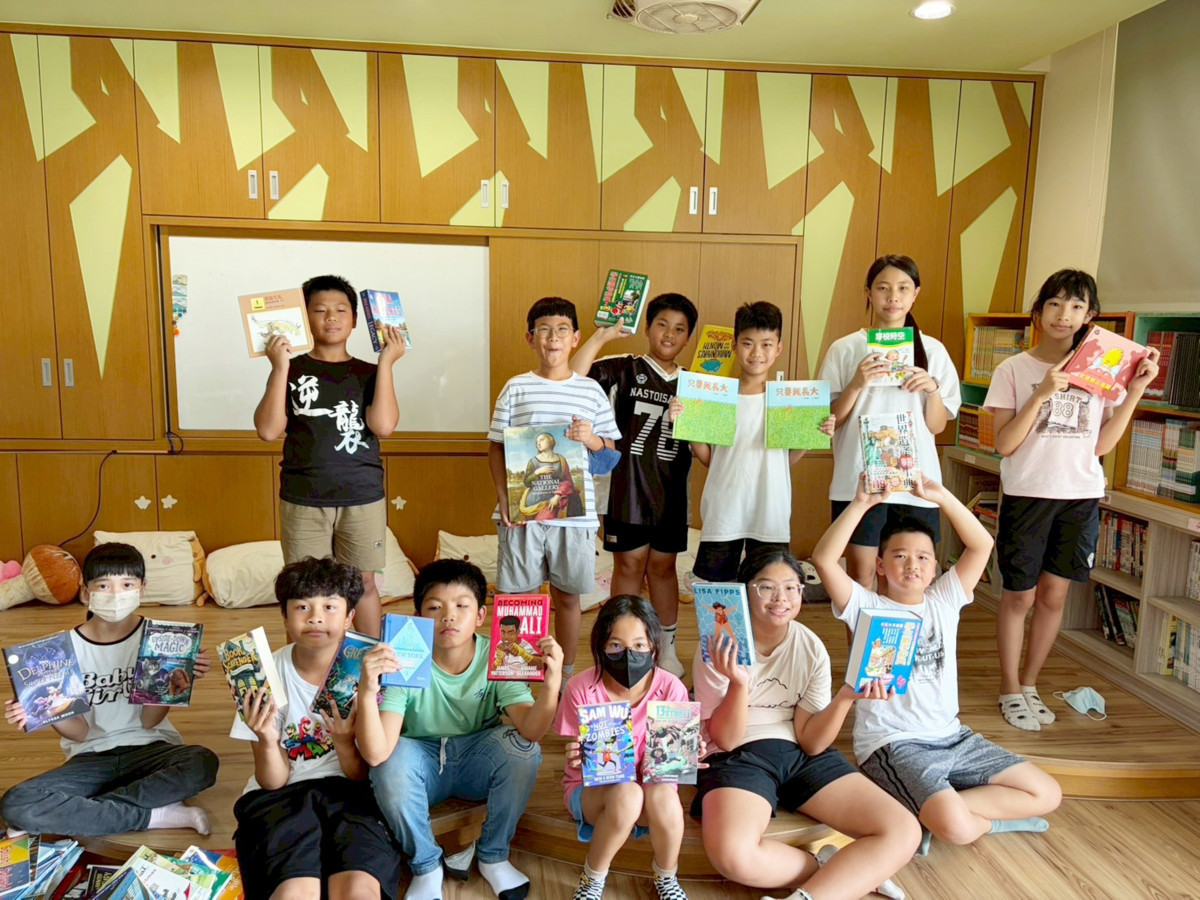 桃市圖攜手屏東大學朱雀先驅計畫        傳遞閱讀愛心至南方校園