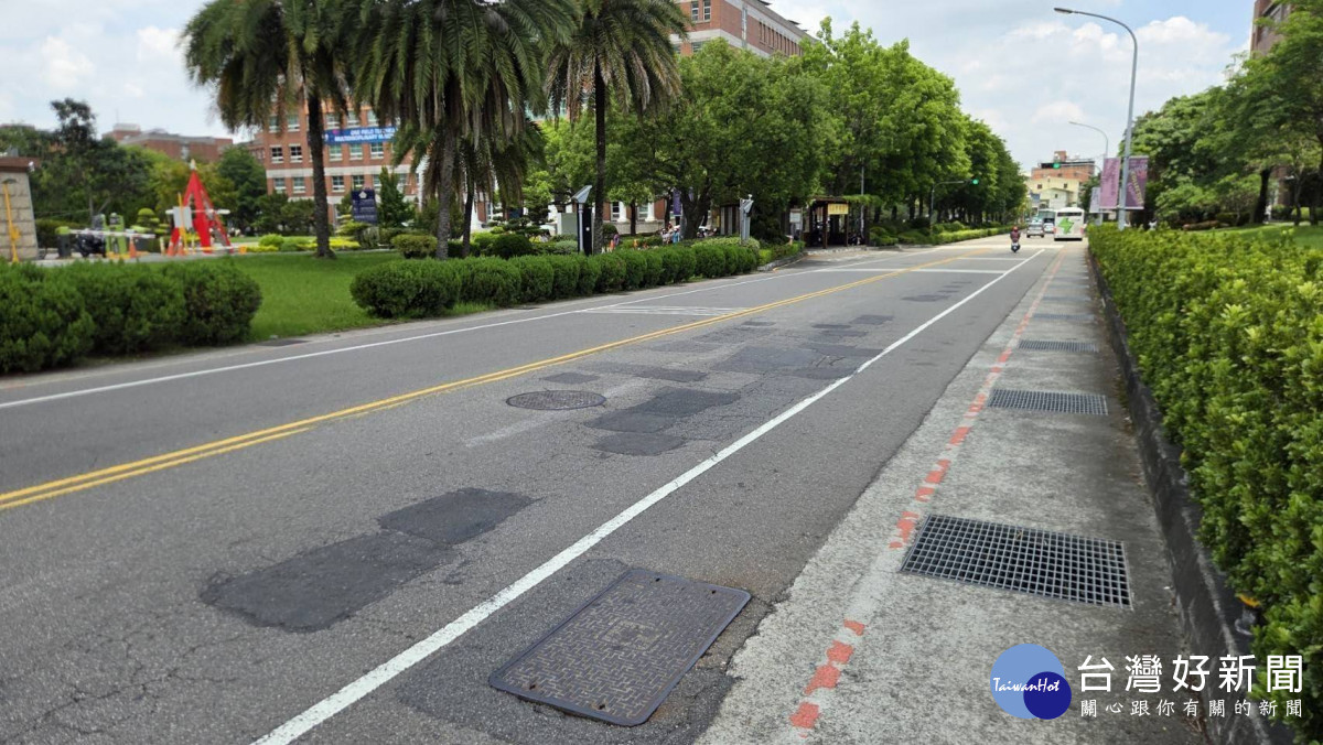 亞洲大學美術館前道路補丁連連損門面　議員要求全面重新封層