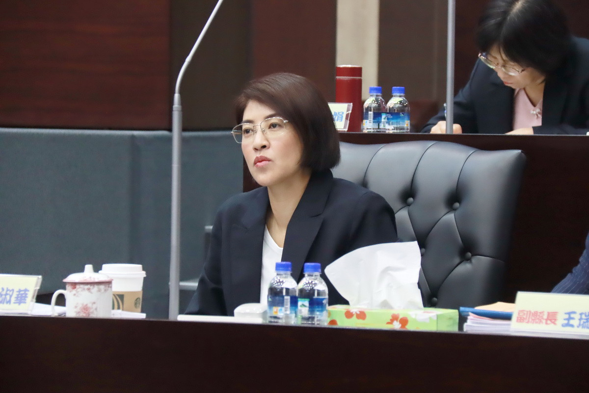 許淑華縣長21日仍出席議會答詢。(記者扶小萍攝)