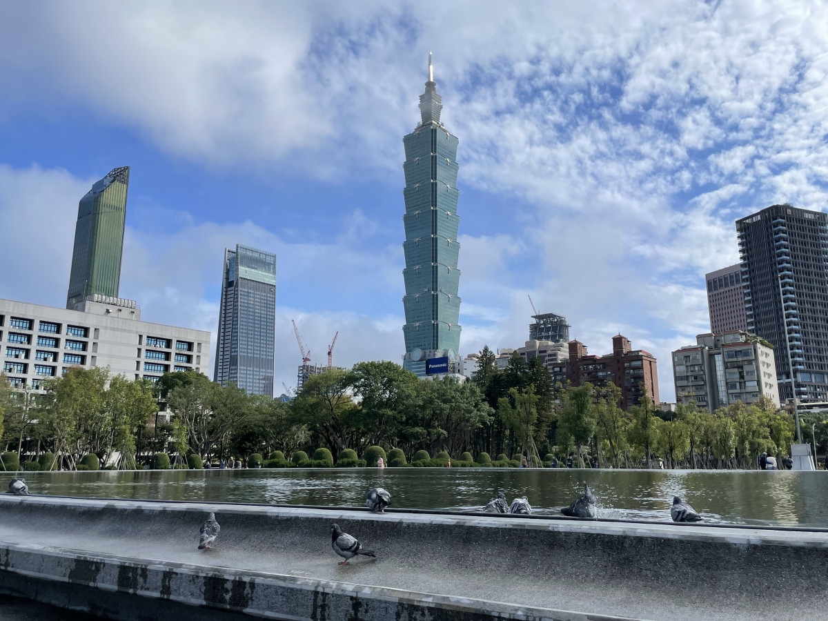 今起連4天炙熱如盛夏！高溫飆39度　週五梅雨鋒面報到轉雨降溫