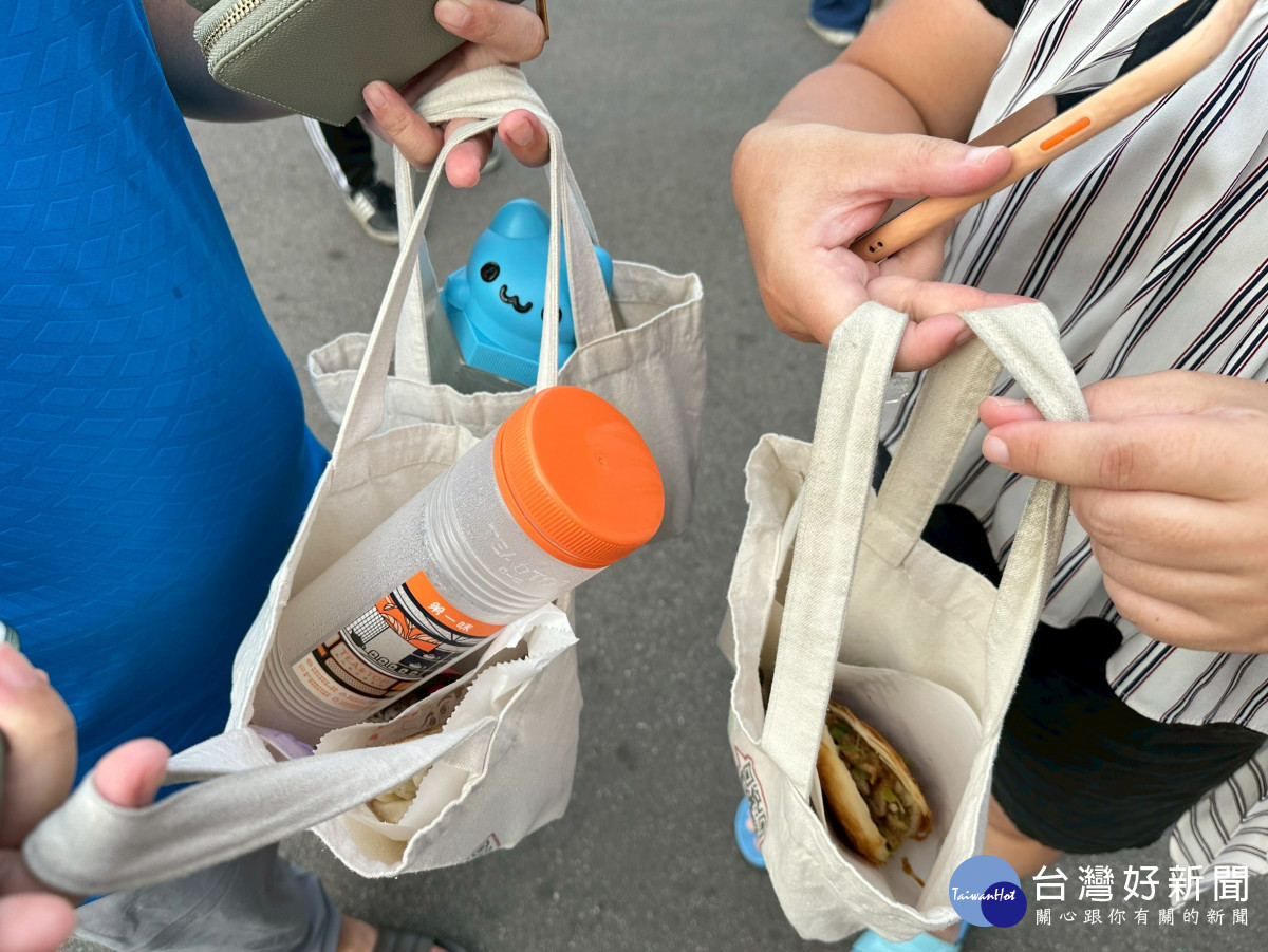 攜手8大夜市商圈　中市環保局啟動「減廢最食尚」實踐淨零綠生活