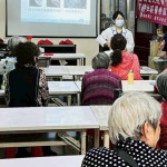 鍾枚芳放射師社區講座乳攝推廣。