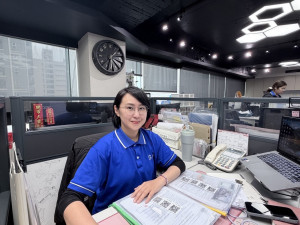 全職媽媽施宇亭透過參加職訓考取證照，順利復出職場，投入包租代管工作，開啟第二職涯。