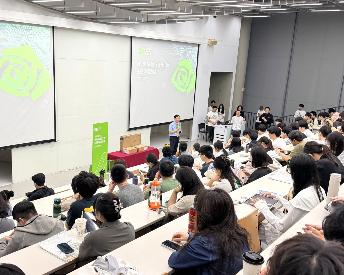 元智大學校長廖慶榮親臨現場致詞