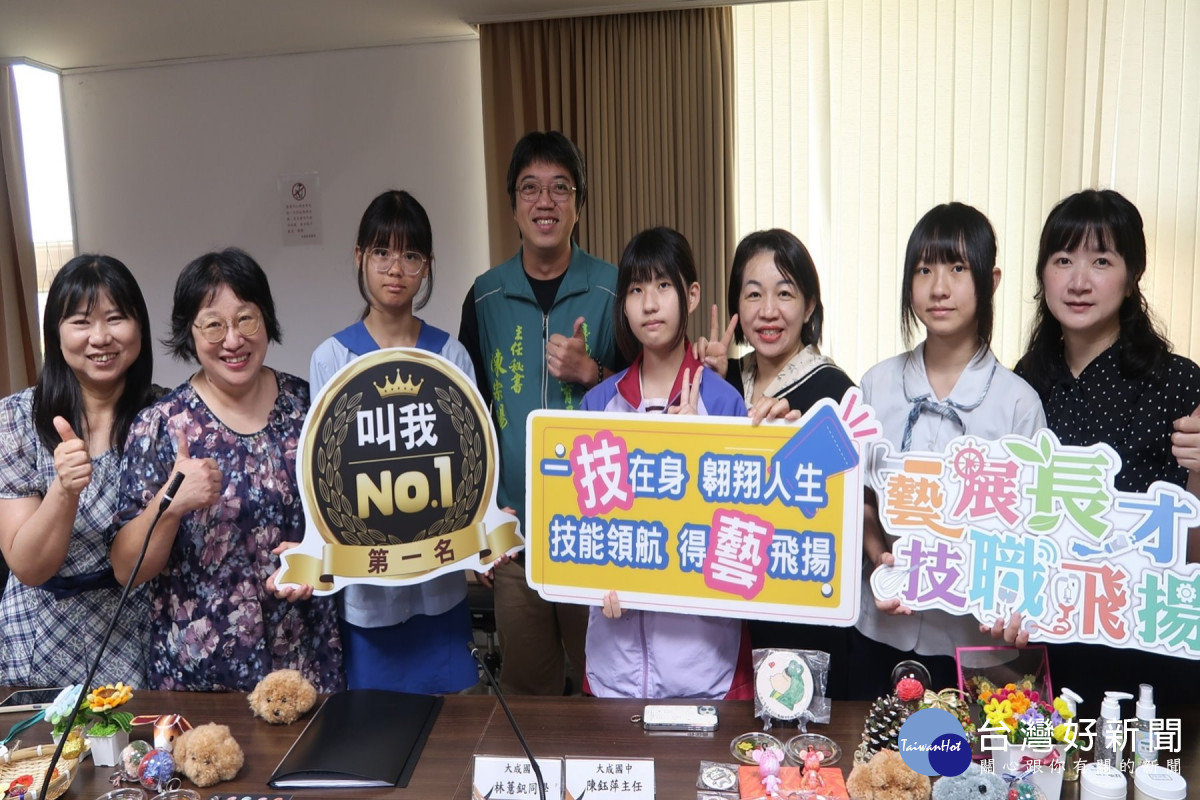 114學年度全國技藝教育評選　台南市3位老師9位學生獲績優獎
