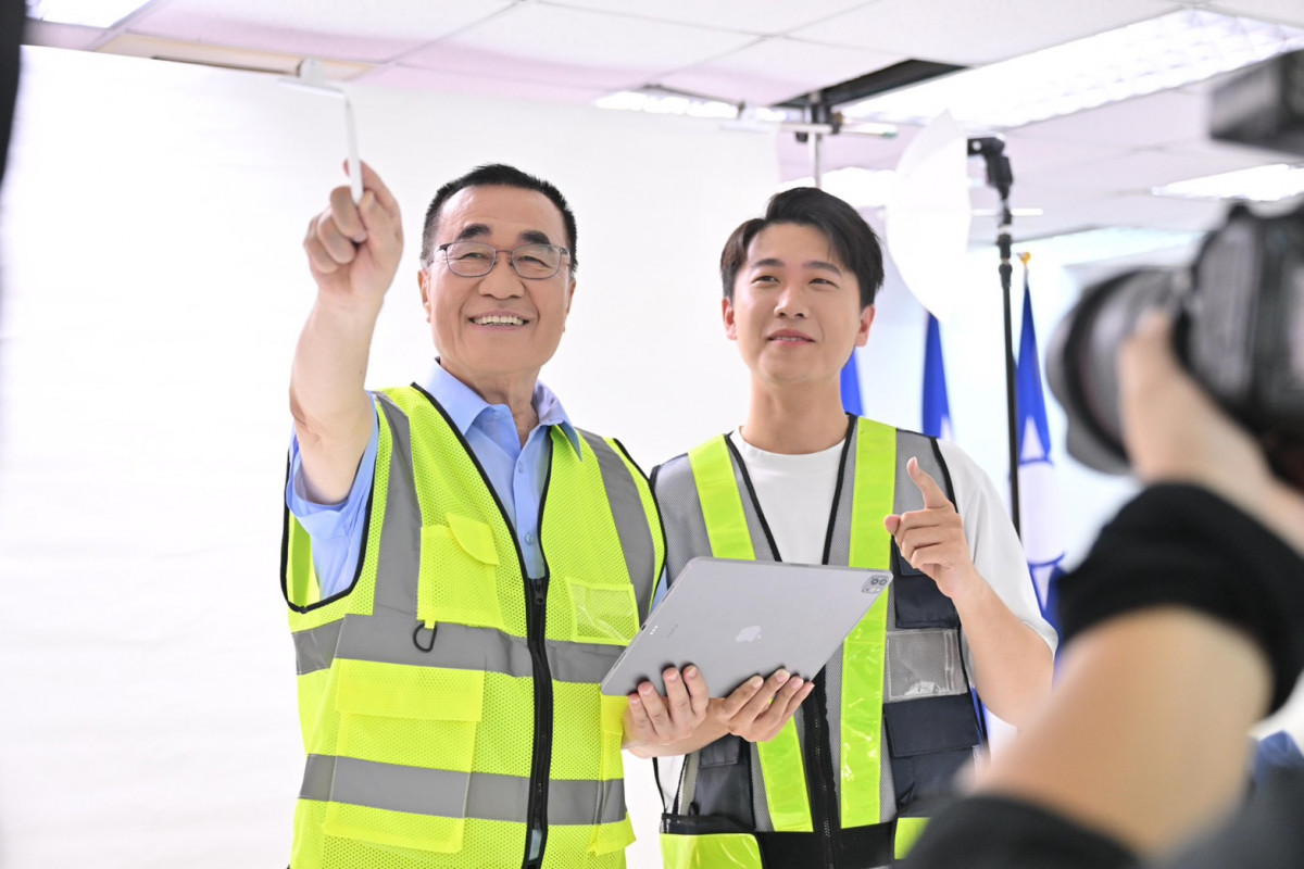 大勝綠營自製民調！ 　李辦痛批「抹黑肉搜惹民怨」：400萬市民眼睛是雪亮的