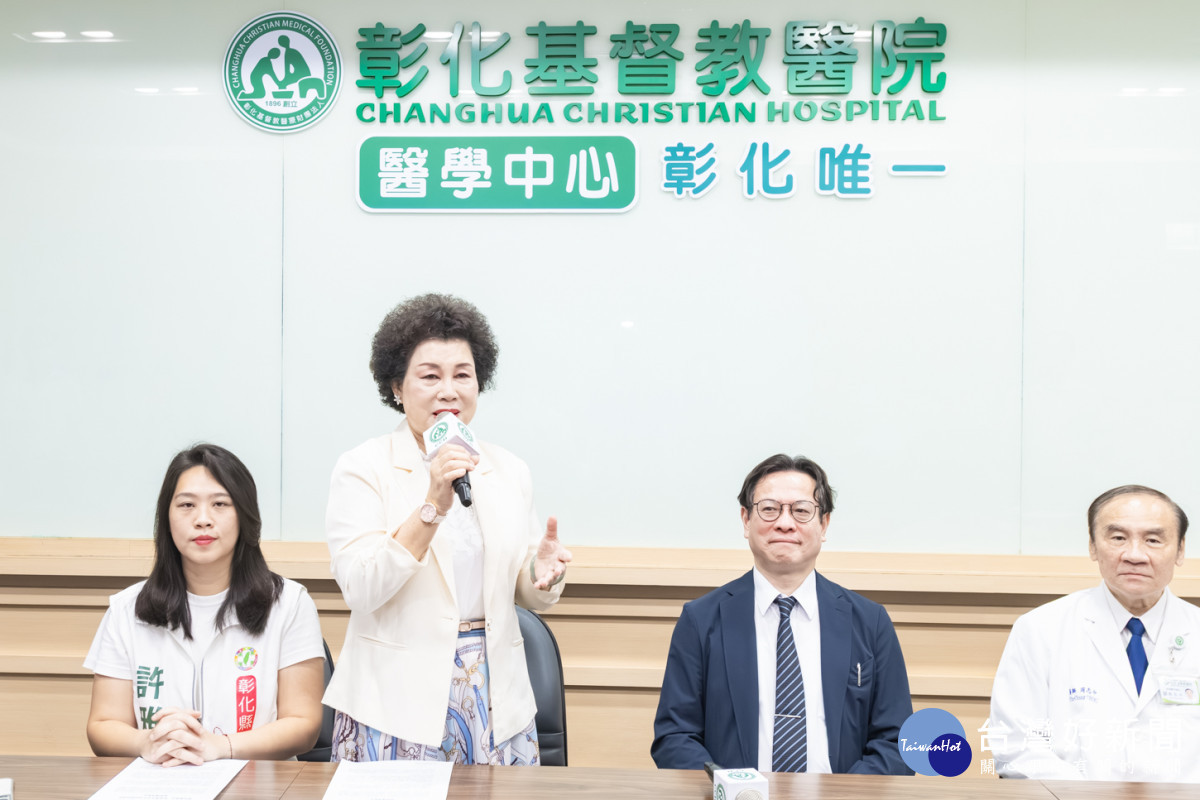 亮宇油封陳春甘董事長抱持「取之社會、用之社會」理念，盼獎助弱勢學生安心完成學業。圖／彰基提供