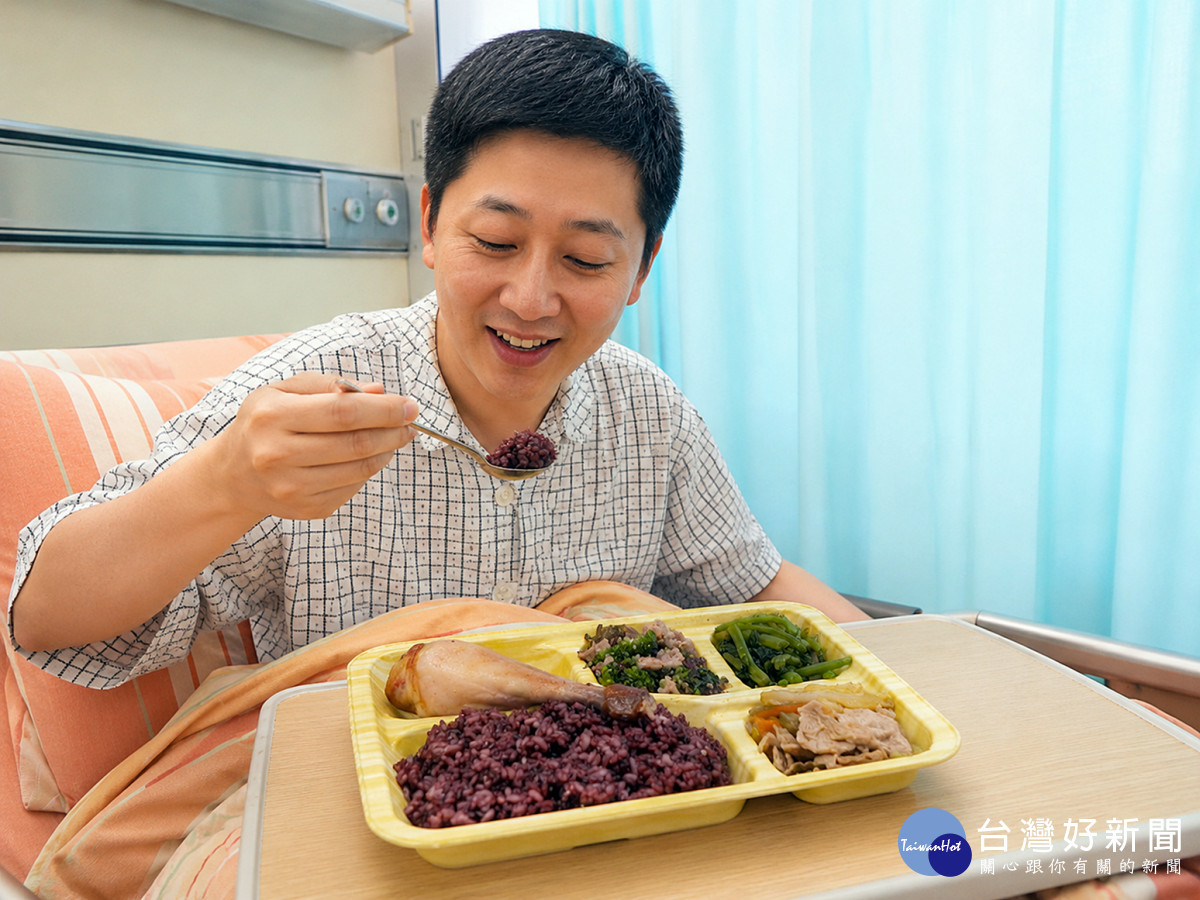醫院治療餐助康復　部桃教病友「吃對飯」
