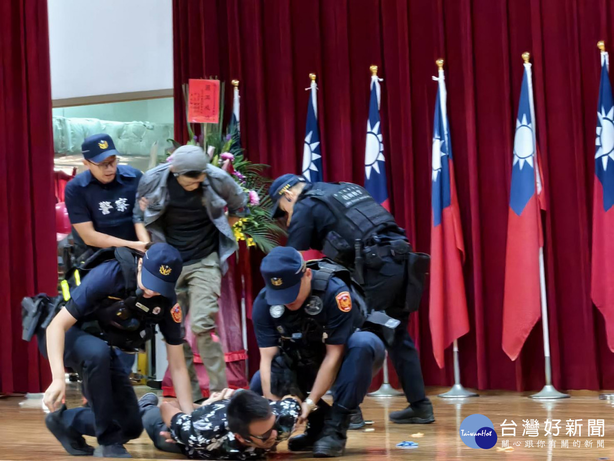 警察節前夕表揚67名績優員警,王惠美感謝警察守護彰化安居樂業。圖/記者鄧富珍攝
