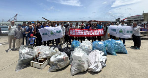 桃園致力海洋保育成果亮眼  環保艦隊、潛海戰將獲海委會頒獎表揚。