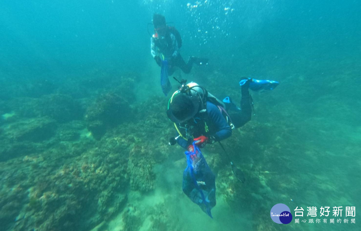 桃園致力海洋保育成果亮眼  環保艦隊、潛海戰將獲海委會頒獎表揚。