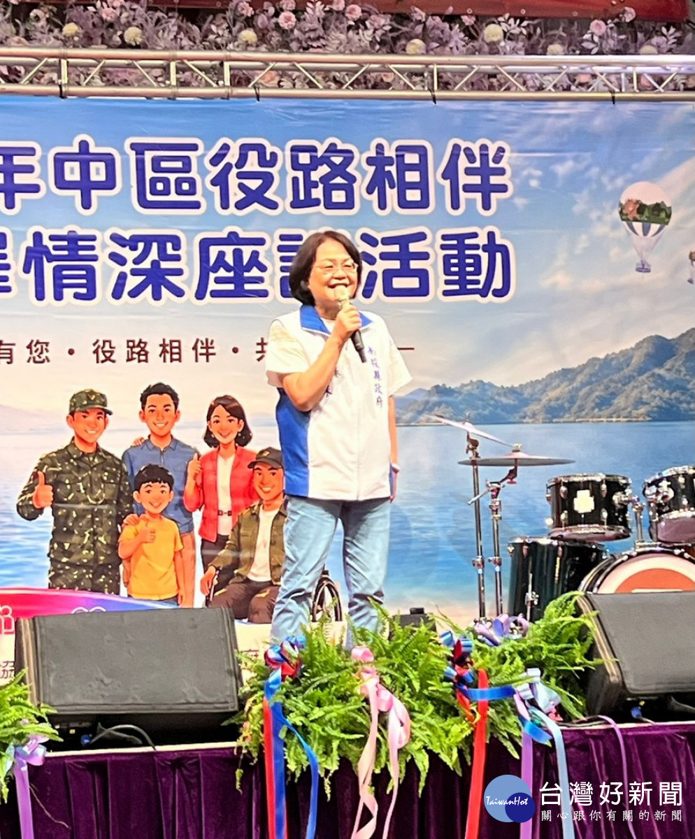 圖說:縣府秘書長李良珠代表縣長許淑華出席致意!